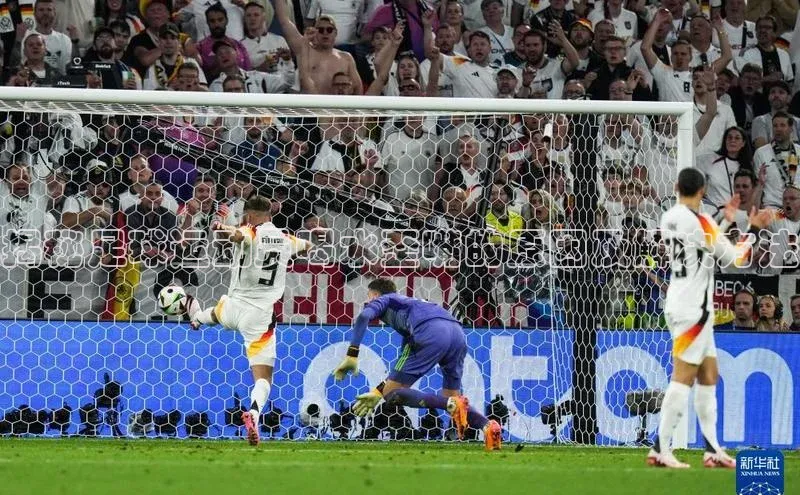 欧陆注册官方如流揭秘足球运动员喝水歪嘴的原因及解决方法